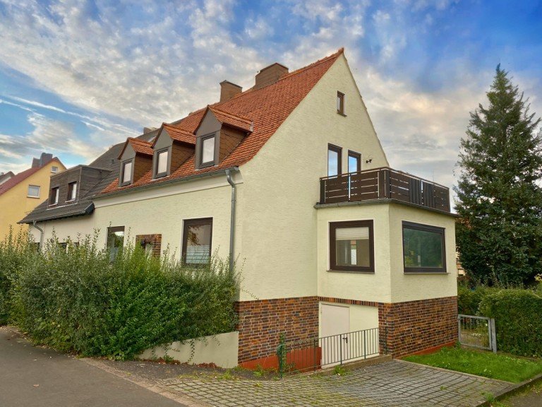 Au�enansicht Kassel / Niederzwehren Doppelhaush�lfte Familienfreundliche Doppelhaush�lfte mit Sauna in Kassel-Niederzwehren