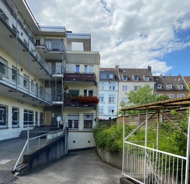 Einfahrt TG Wohn- / Gesch�ftshaus Essen